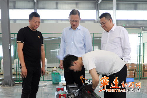 毛政调研高新区、立群森林海等工作_副本500.jpg
