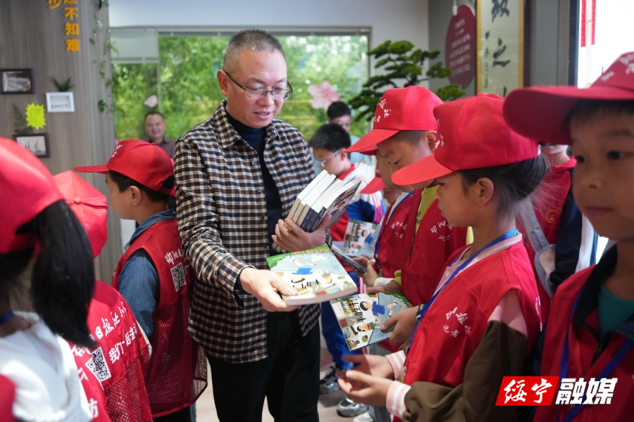 绥宁县文联举办亲子阅读分享会，邵阳日报社绥宁小记者共赴书香之约(图2)