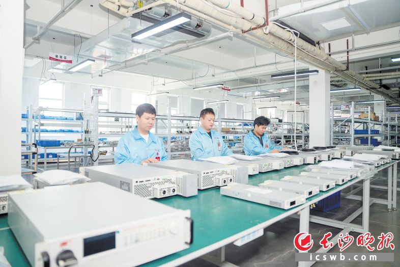 恩智测控通过持续创新，为客户提供精准可靠的产品和专业高效的服务，让测试更简单。长沙晚报全媒体记者 邓迪 摄