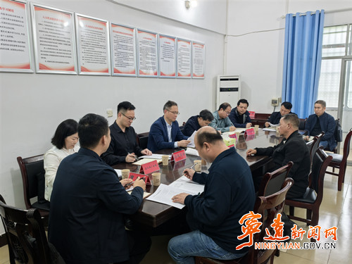毛政公开接待群众并调研项目建设工作_副本500.jpg