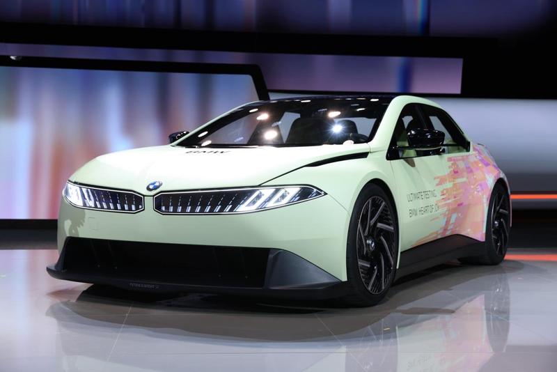 “智”启驾趣2.0：BMW新世代多项首创技术上海首秀-图4