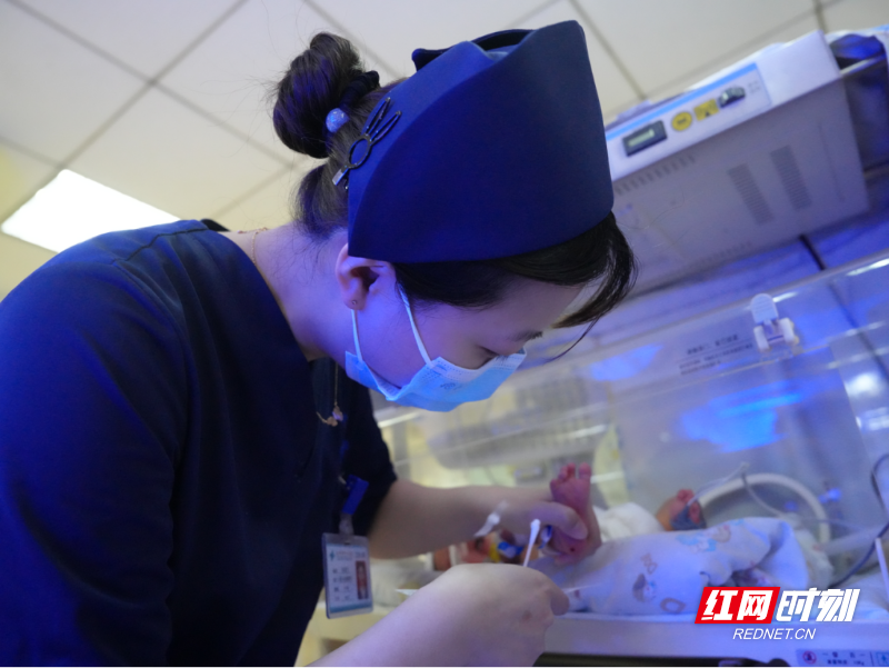 五一 “医” 线不打烊 守护健康不停歇(3)410.png