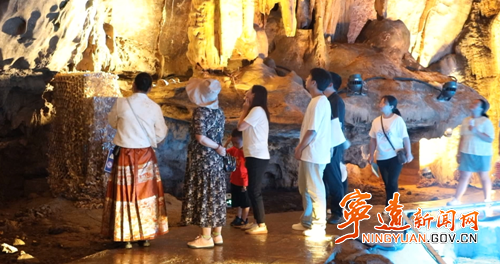 宁远紫霞岩：仙侠互动探秘  光影飞仙共舞2_副本500.png