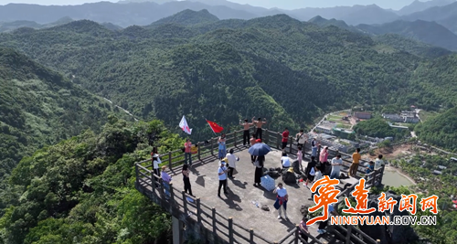 宁远：登娥皇峰  共赏九嶷春3_副本500.png