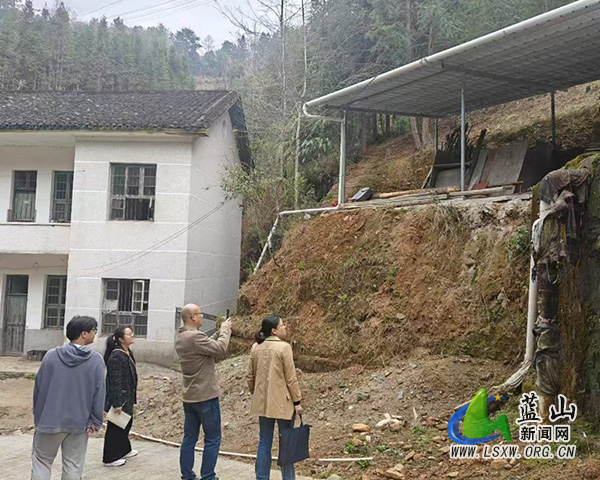蓝山：妥善处理信访举报 维护群众切身利益.jpg