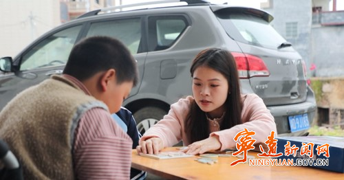 宁远：送教上门 不让一个特殊孩子掉队_副本500.jpg