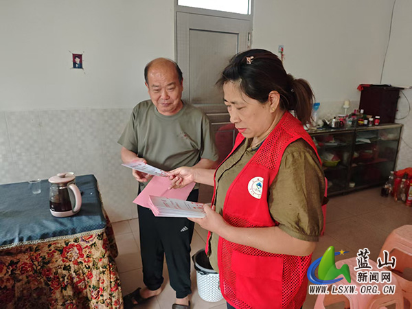 土市镇开展交通安全宣传活动.jpg