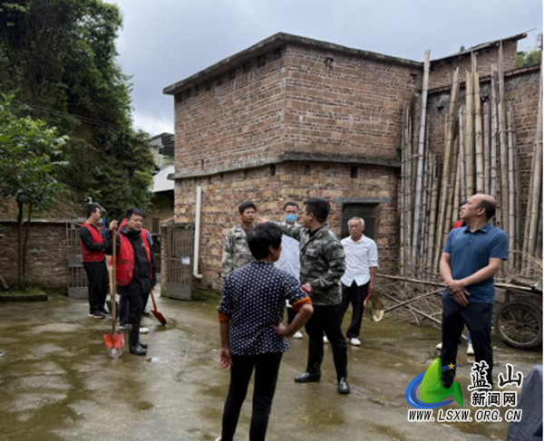 浆洞瑶族乡开展防汛和地质灾害应急避险实战演练.jpg