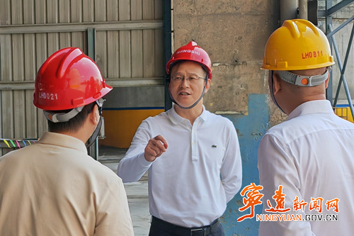 毛政调研突出生态环境问题整改工作_副本500.jpg