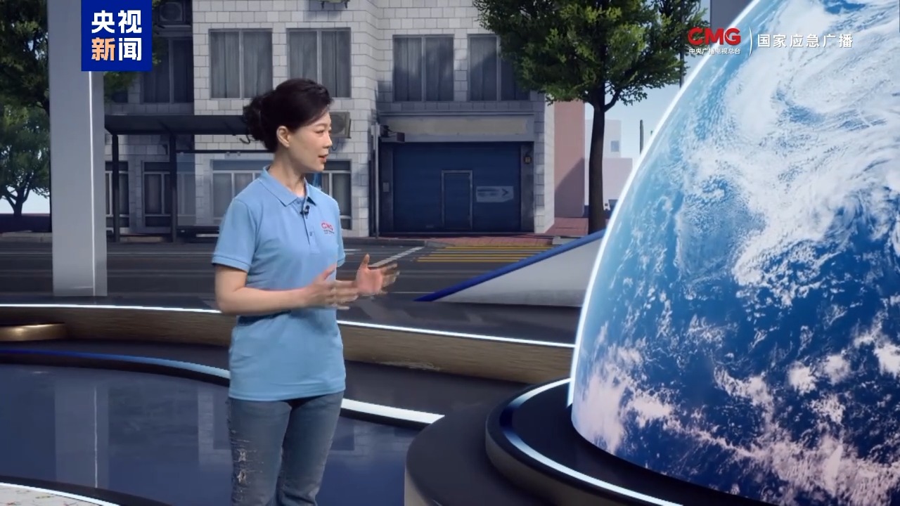 地震期间隐藏或奔跑？ XR模仿不同幅度的风险水