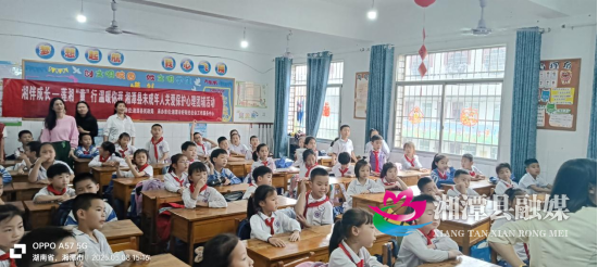 百花小学：家长讲堂相伴童行261.png