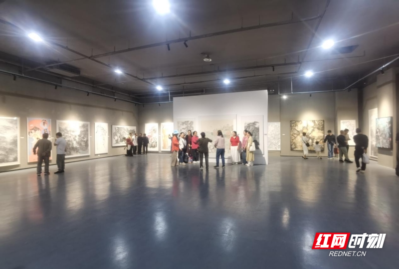 全国（长沙）中国画作品邀请展开幕