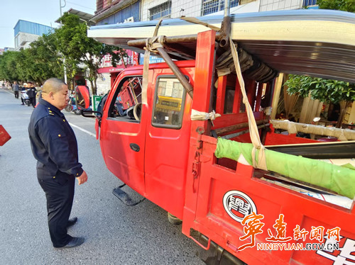 宁远清水桥镇：“强执法”筑牢道路交通安全防线_副本500.jpg