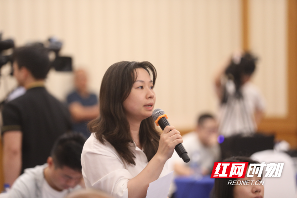湖南交通频道记者.jpg