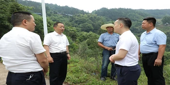 郑湘到乡镇下沉接访 推动问题解决在一线