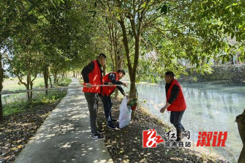 图片2发动村民志愿者开展河道清洁.jpg