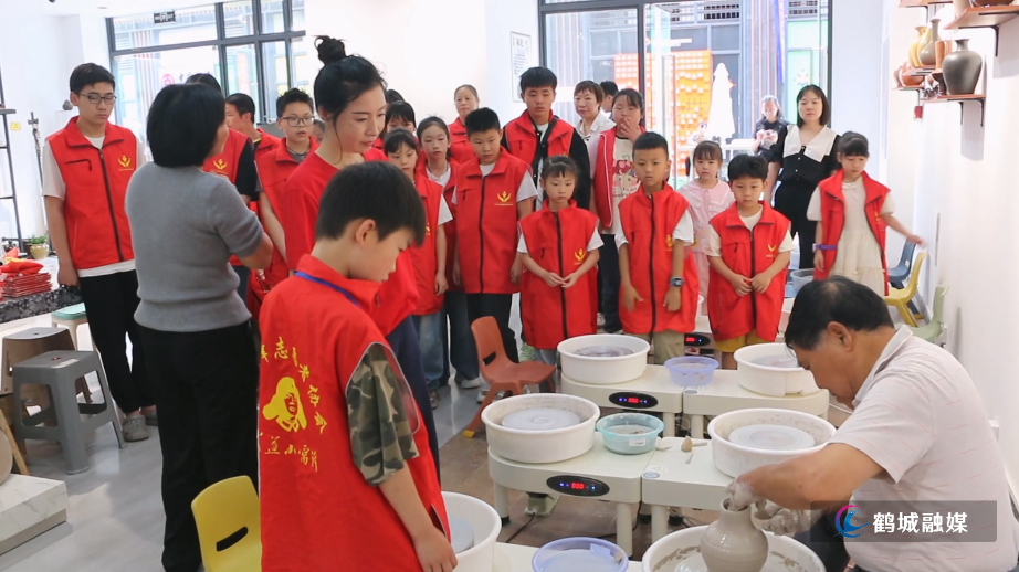 公益小雷锋“黄金坳龙窑土陶”非遗研学：触摸千年陶艺，传承非遗薪火.mp4_20250520_161956.091.jpg