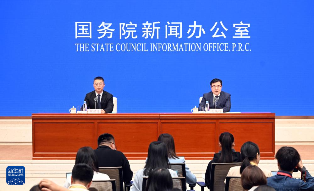 xinhua所有媒体+丨对困难做出反应和不断进步 - 从