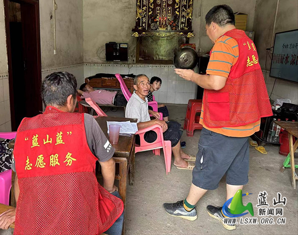 祠堂圩镇深入开展“利剑护蕾”专项行动.jpg