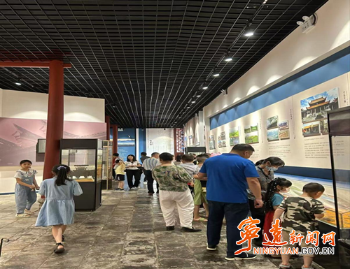 宁远文庙“双日”免费开放引燃文化热_副本500.png