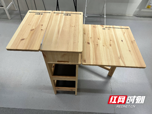 伸缩餐桌.jpg