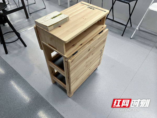 伸缩餐桌 折叠.jpg