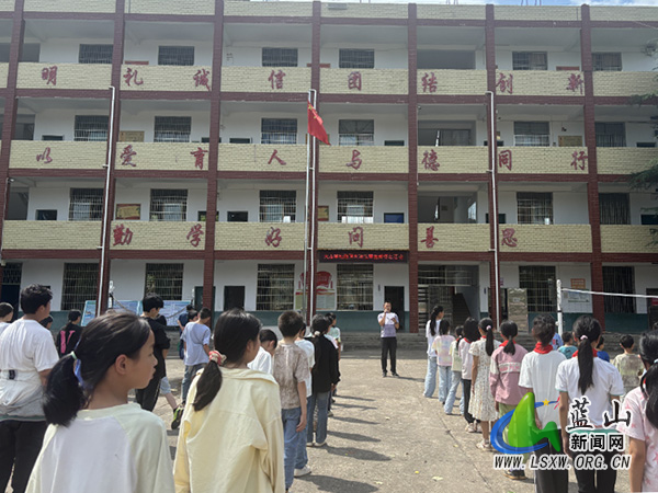 火市学校开展伟大抗战精神主题宣讲活动.jpg