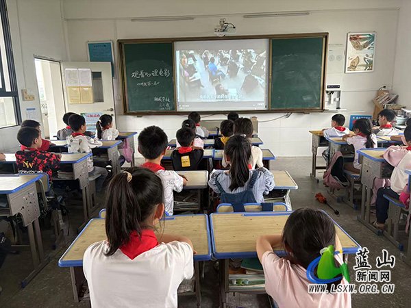 城北湘威学校心理健康月：共建心桥，赋能成长.jpg