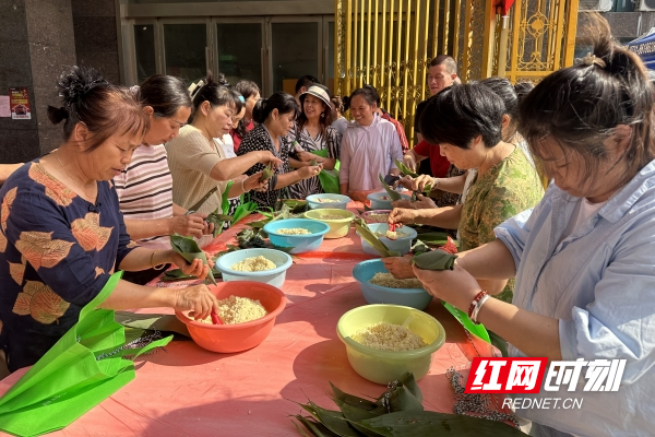 包粽子_副本.jpg