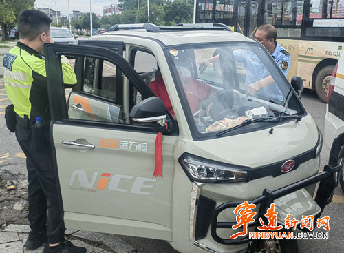 宁远东溪街道：开启电动车常态化整治_副本_副本500.jpg