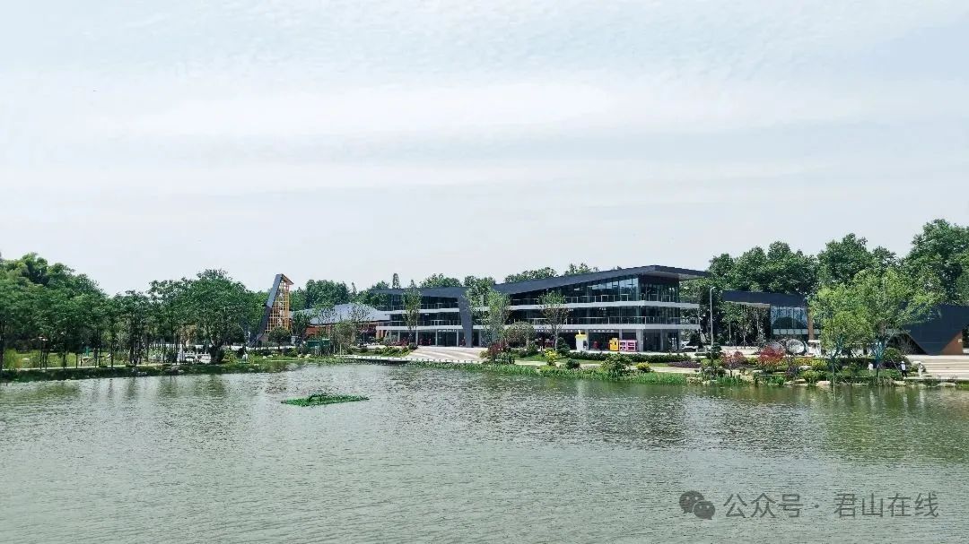 微信图片_20250525201204_副本.jpg