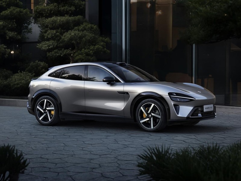 小米YU7正式发布 定位豪华高性能SUV/将7月上市-图1