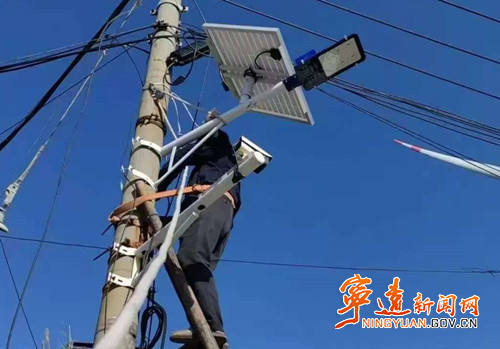 宁远文庙街道：安装路灯暖民心_副本_副本500.jpg