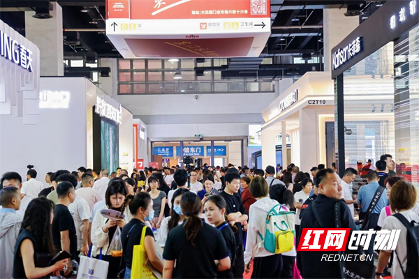 智能门锁、高端定制成焦点.jpg