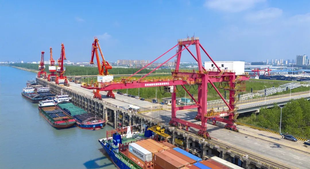 城陵矶港口-彭正阳 (1).jpg