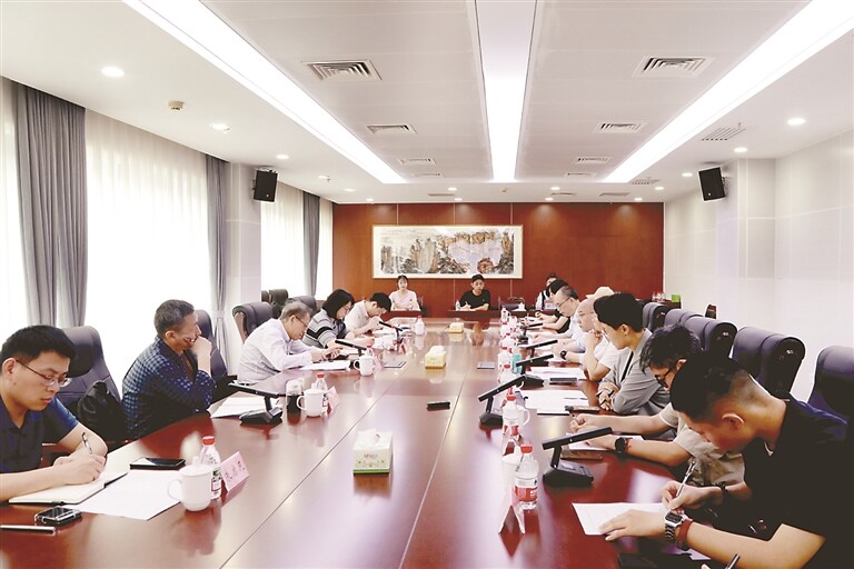 5月19日，“脱口秀等曲艺新形态从业群体发展现状座谈会”在湖南省文联举行