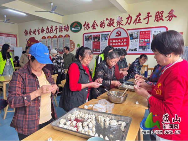 刘希亚 向云云.jpg