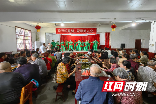 节目表演.jpg