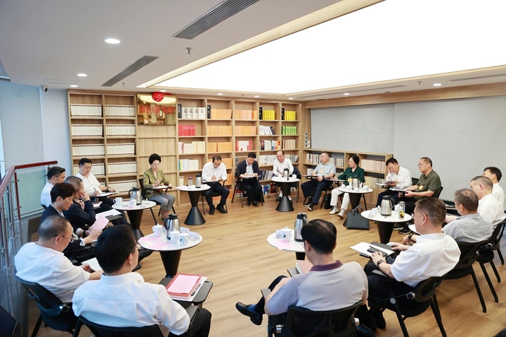 乌兰与14市州人大常委会负责同志恳谈：坚定制度自信 推动基层人大工作高质量发展
