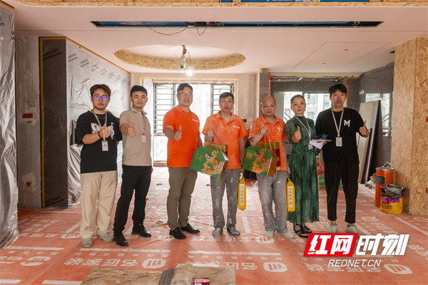 粽情端午 致敬匠心︱名匠家装集团端午慰问一线产业工人