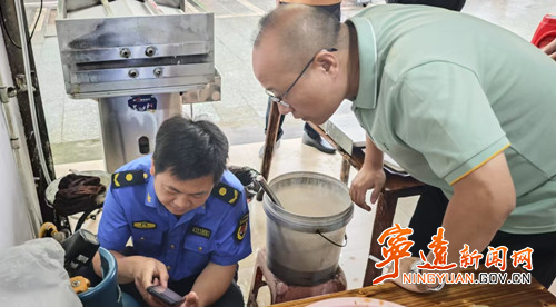宁远县文庙街道开展餐饮行业安全整治_副本500.jpg