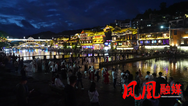 古城夜游[00_01_09][20250602-111804].png