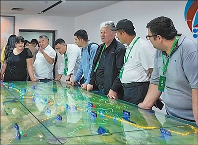 “中亚国家与中国国家之间的友谊加深”（中国