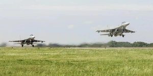 空战对抗、低空突防……来看这场实战化飞行训练