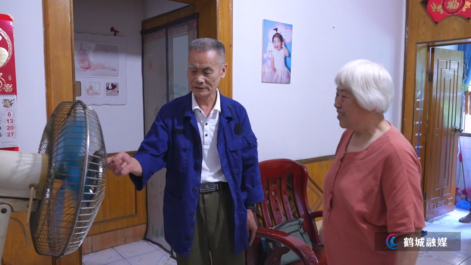 “不老雷锋”戴建辉：28 年扎根社区  把志愿服务干成了一生事业（半成品）.mp4_20250604_161144.734.jpg