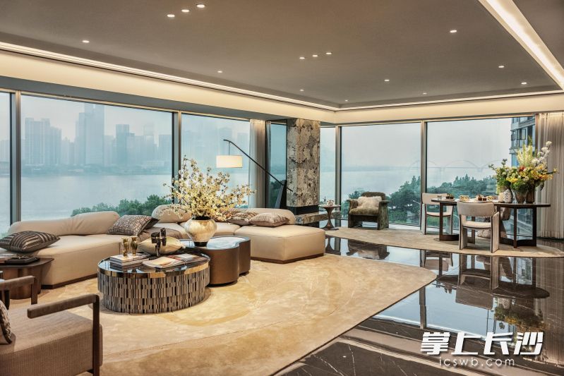 科技加持之下，“好房子”的市场竞争力越发凸显。图为湘江金茂府样板间。 受访者供图