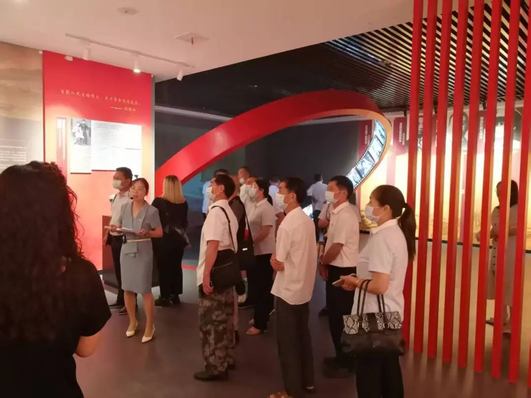 参观岳阳红色教育展览馆.jpeg