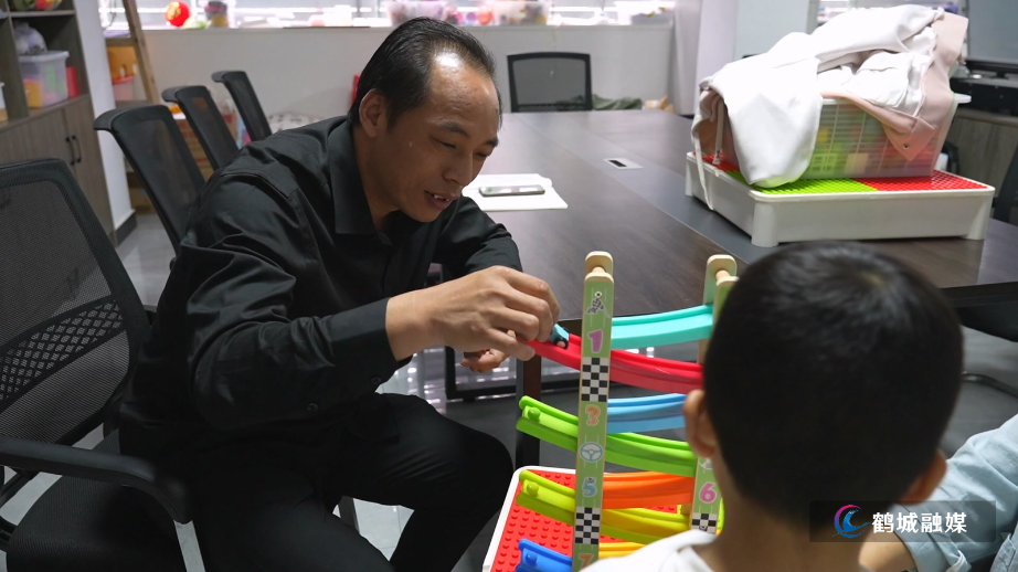 初编 刘圣早 道德人物.mp4_20250605_160600.517.jpg