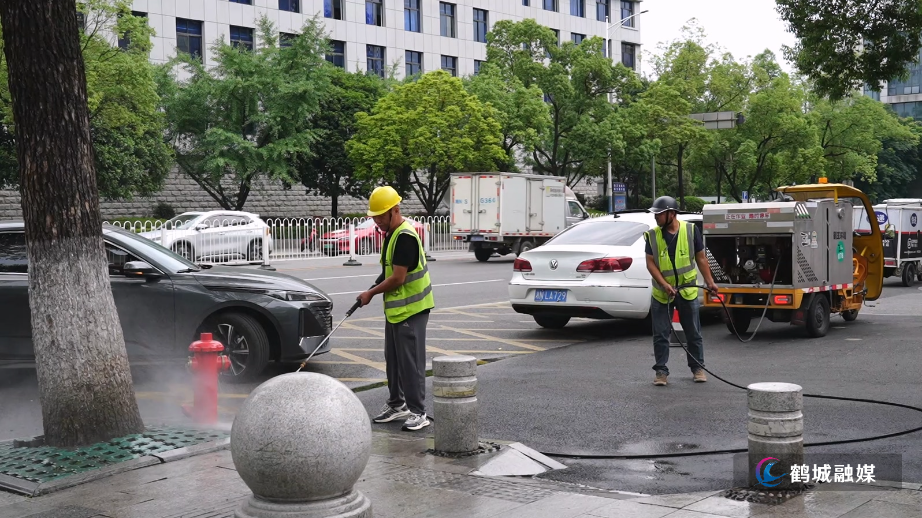 净护高考路  鹤玉环境全力打造洁净城市环境.mp4_20250605_164038.971.jpg