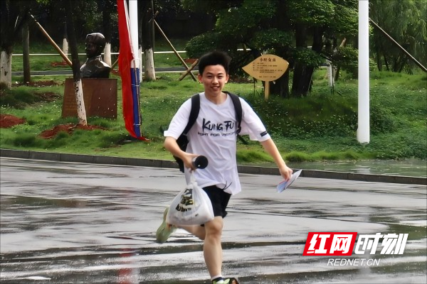 4BA337149C576A26AFEEAE8229616E65_副本.jpg